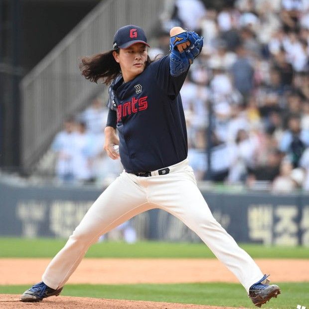 Behind-the-scenes cut of Kim Wonjung