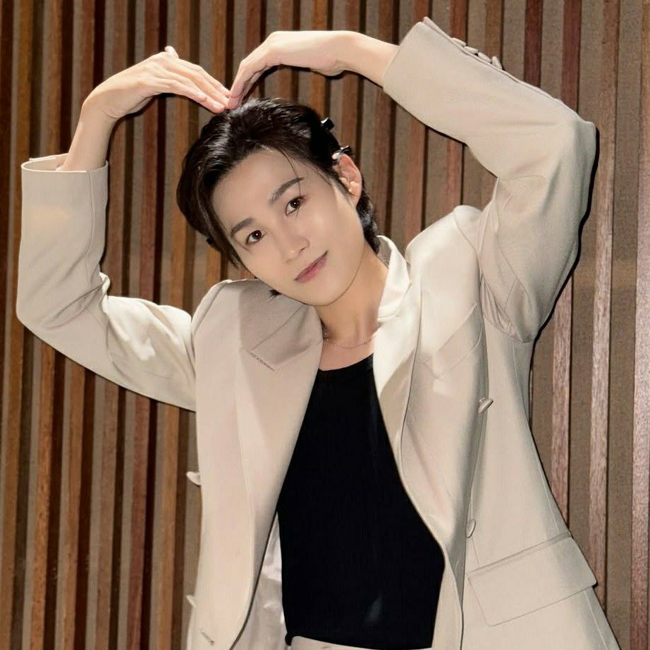 金熙栽的最新照片