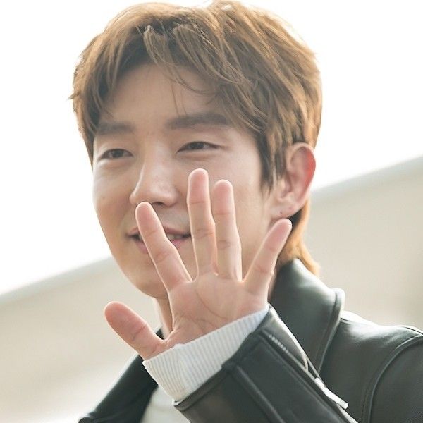 Recent activity shot of Lee Joongi