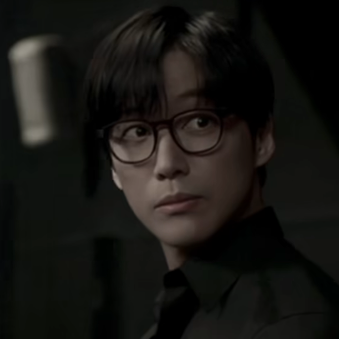 Behind-the-scenes cut of Namkoong Min