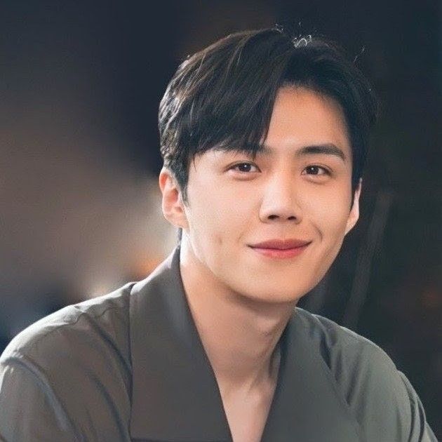 Behind-the-scenes cut of Kim Seonho