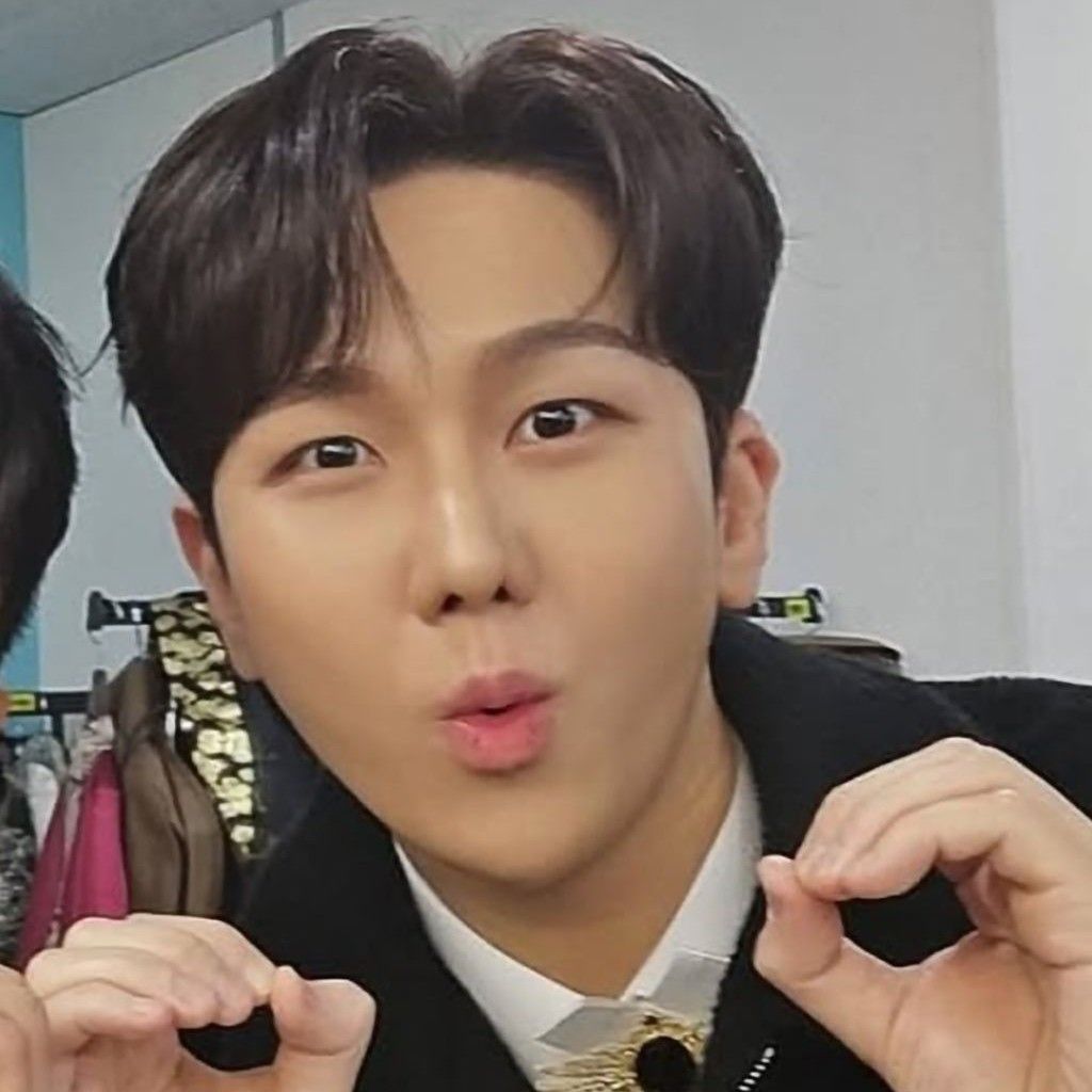 Behind-the-scenes cut of Kim Soochan