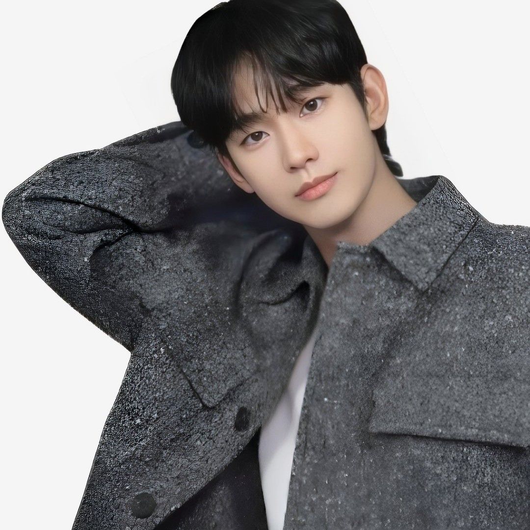 Recent activity shot of Kim Soohyun