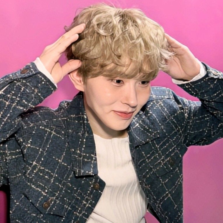 A moment captured by a fan of Lee Byeongchan