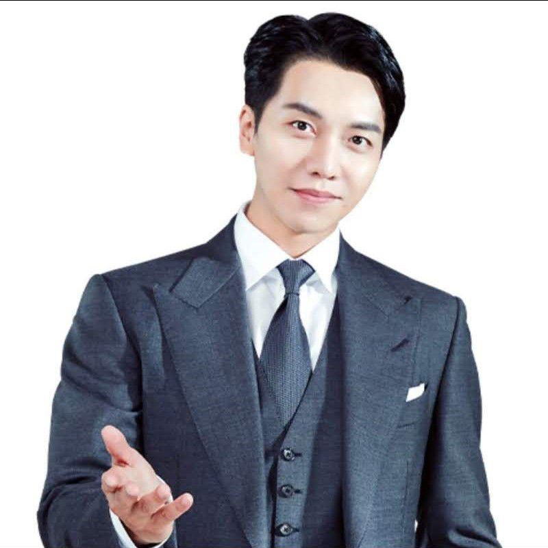 Latest photo of Lee Seunggi