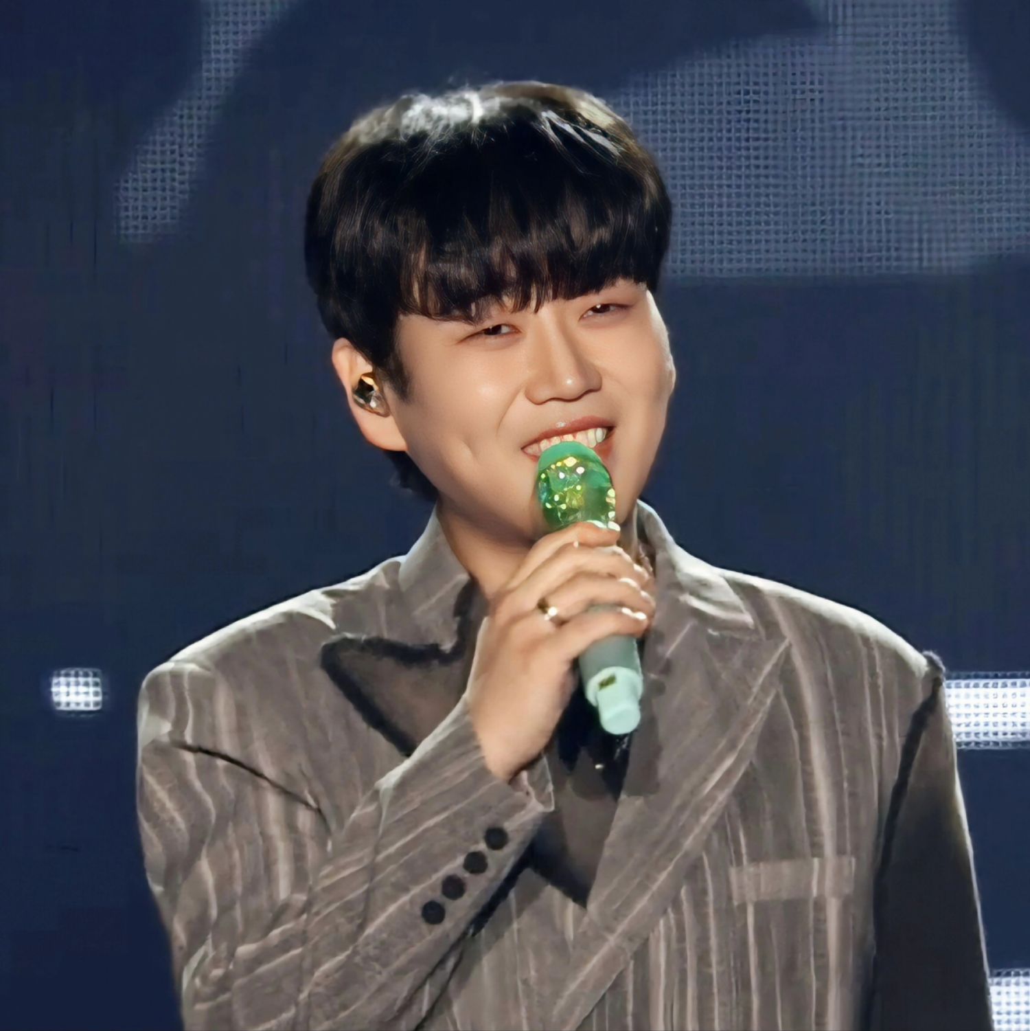 Foto kegiatan terbaru dari Hwang Youngwoong