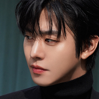 A moment captured by a fan of Ahn Hyoseop