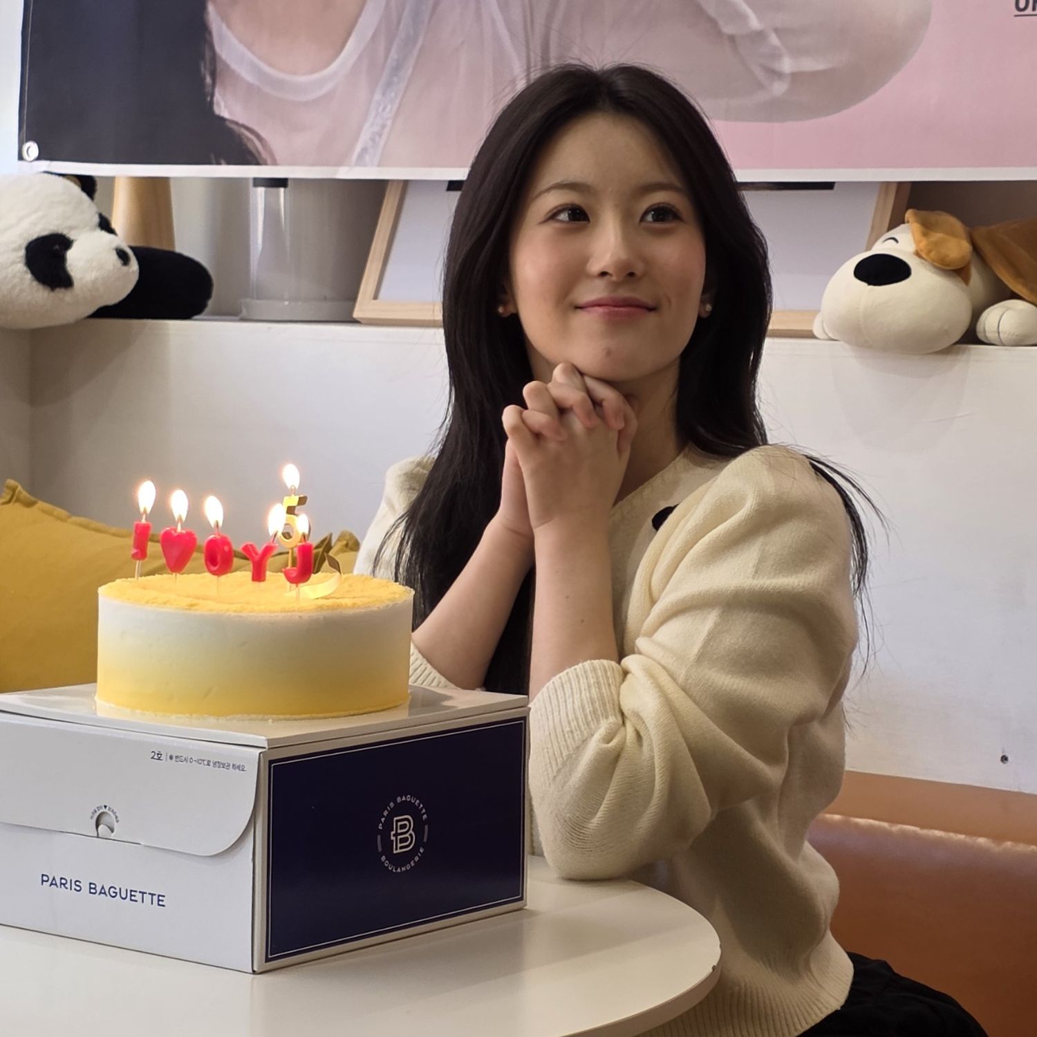 A moment captured by a fan of Oh Yujin