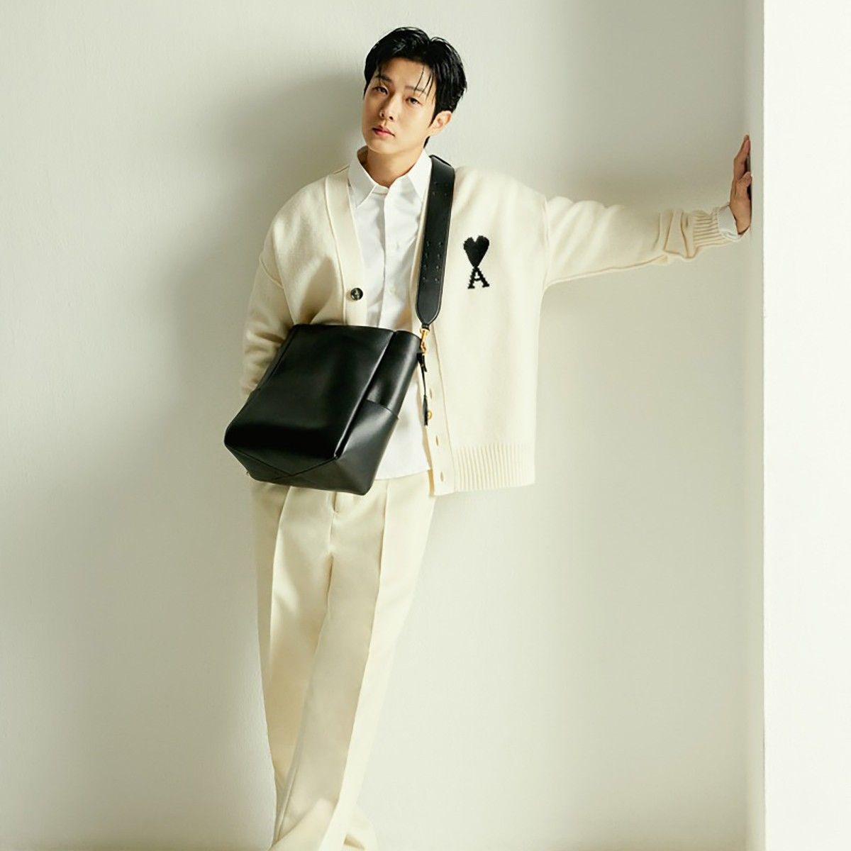 Behind-the-scenes cut of Choi Wooshik