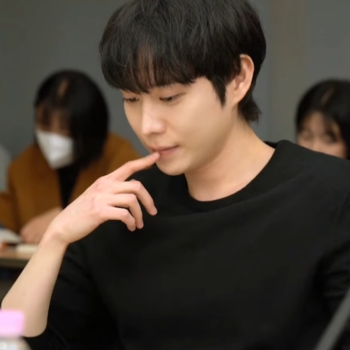 A moment captured by a fan of Kim Youngdae