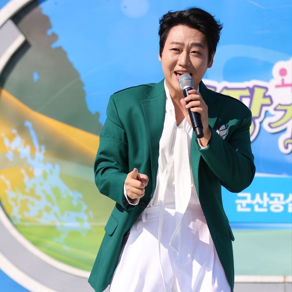 Behind-the-scenes cut of Min Soohyun