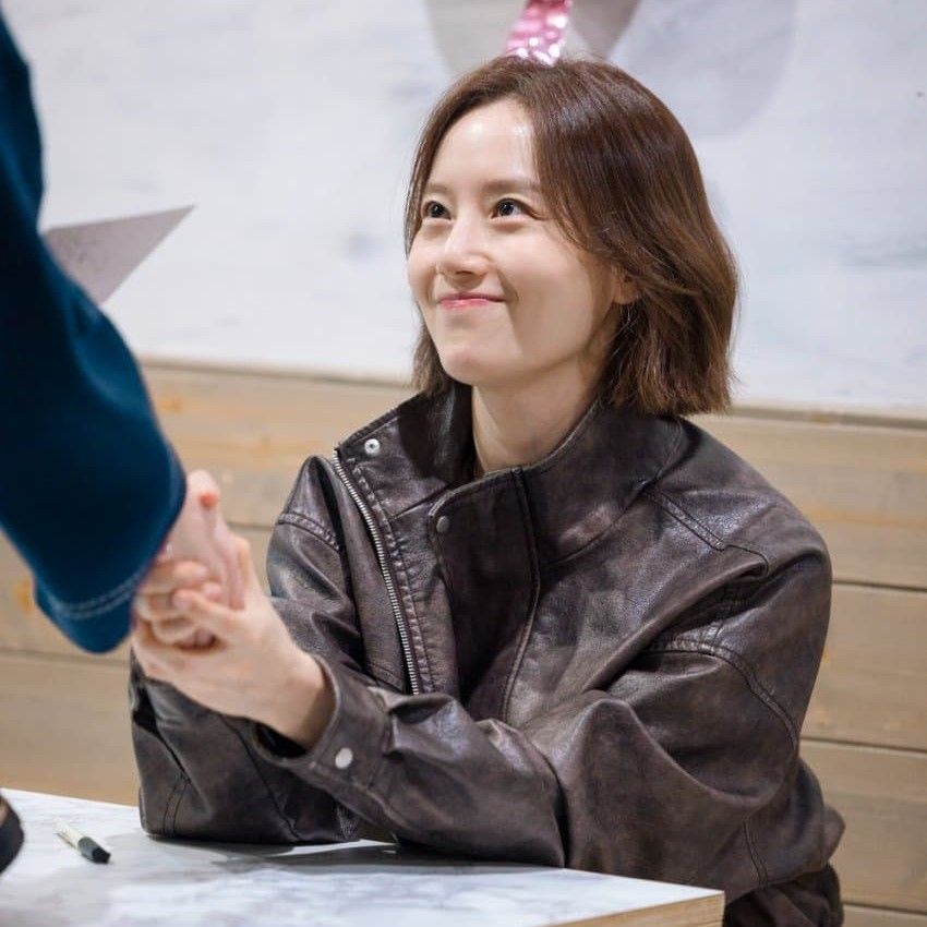 A moment captured by a fan of Moon Chaewon