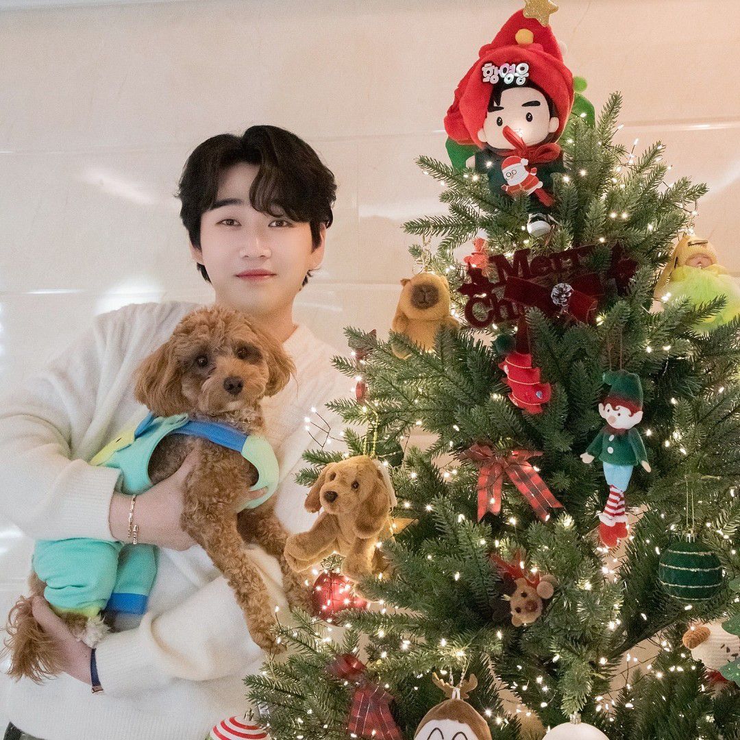 Behind-the-scenes cut of Hwang Youngwoong