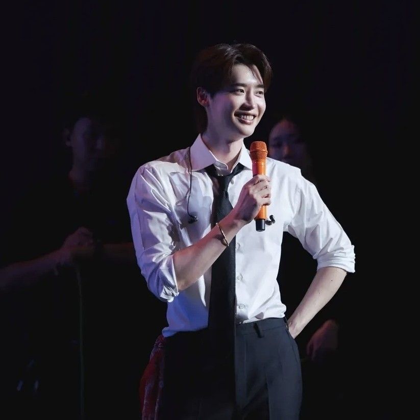 Latest photo of Lee Jongsuk