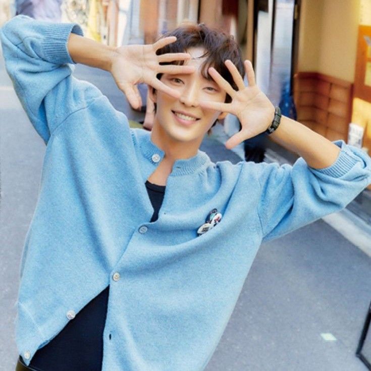 Foto terbaru dari Lee Joongi