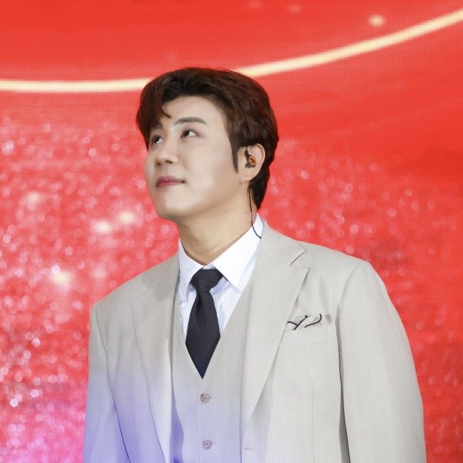 Behind-the-scenes cut of Jin Haesung