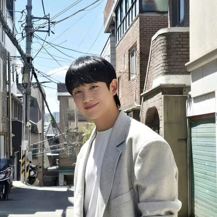 丁海寅的近期活動照