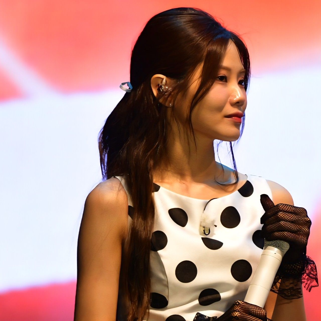 A moment captured by a fan of Bae Ahyeon