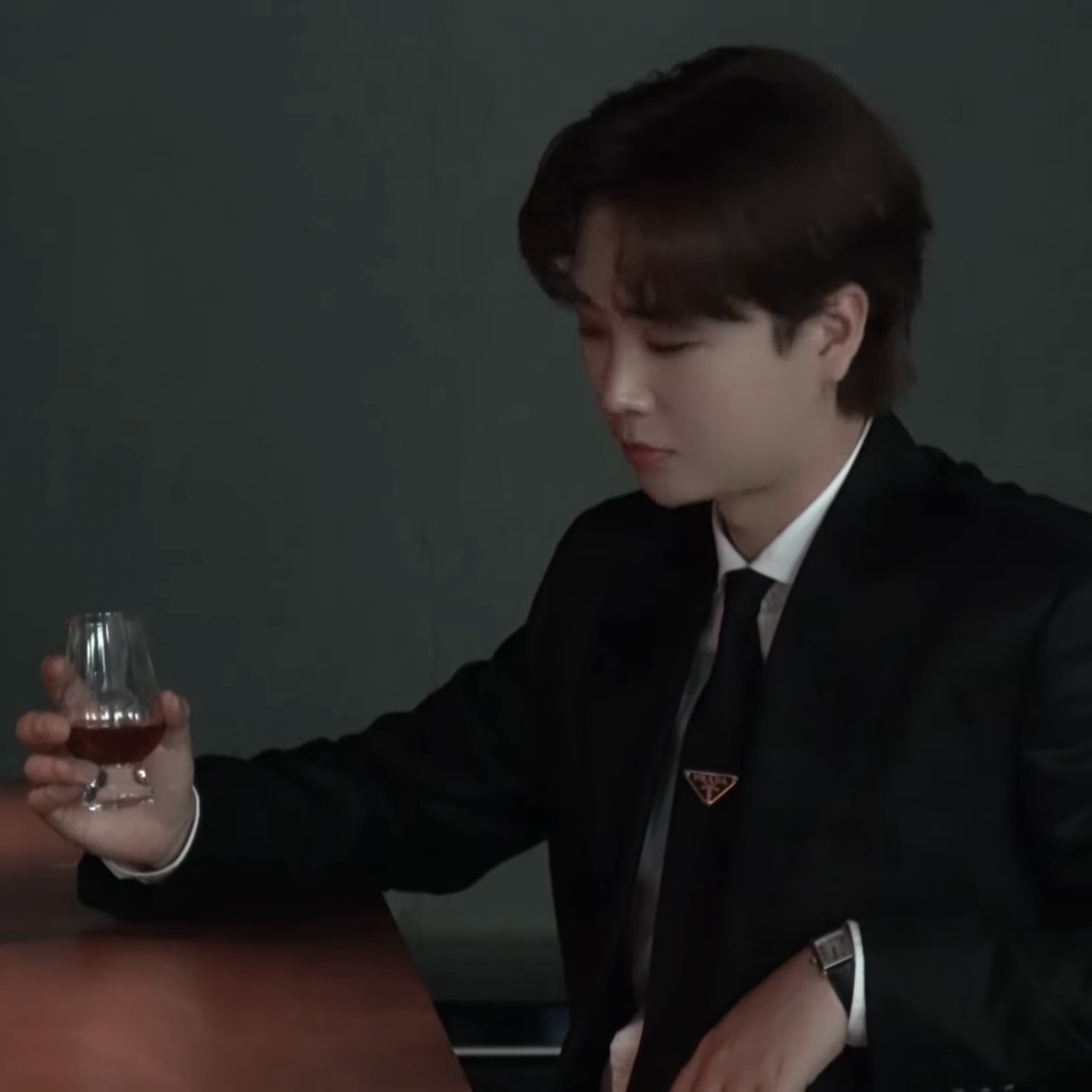 Song Minjun的幕後花絮