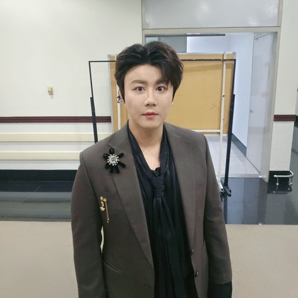 Behind-the-scenes cut of Jin Haesung