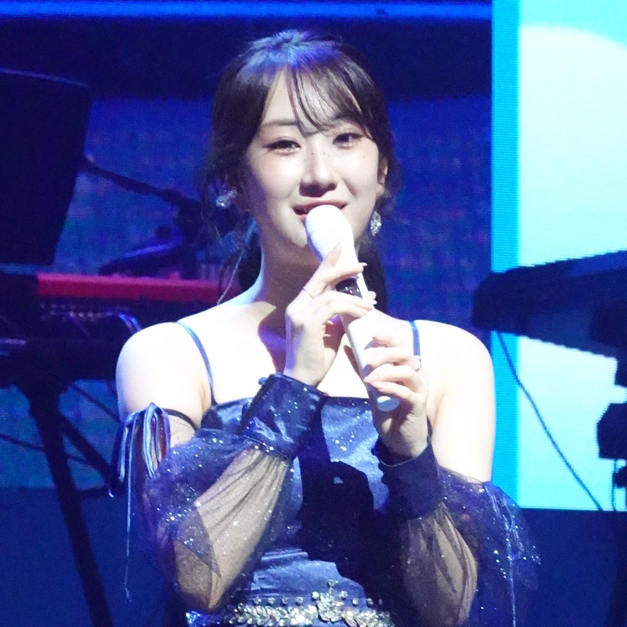 Cuplikan di balik layar dari Jeon Yujin