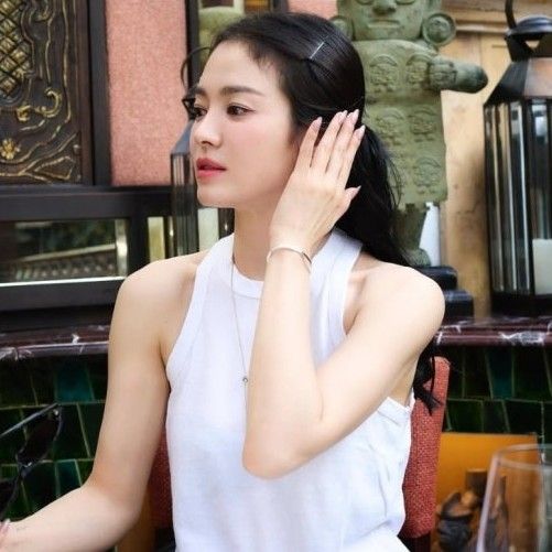 Recent activity shot of Song Hyekyo
