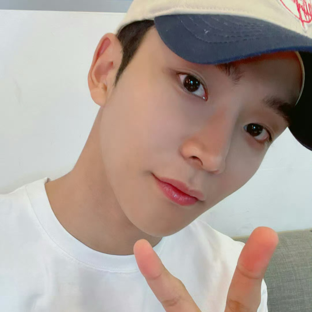 Cuplikan di balik layar dari Rowoon