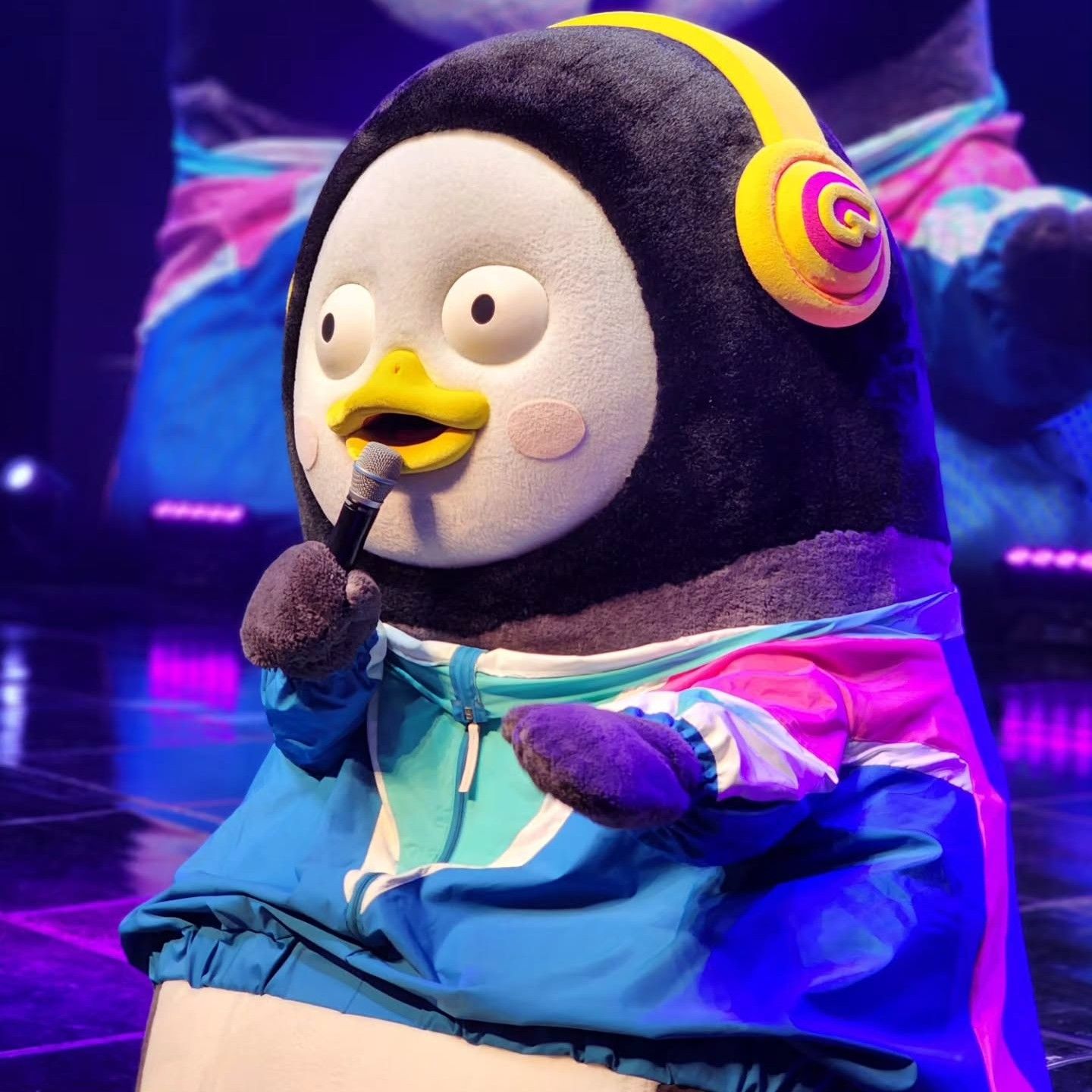 朋秀的最新照片