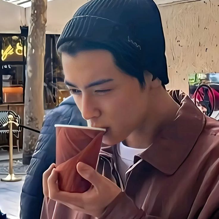 Latest photo of Cha Eunwoo