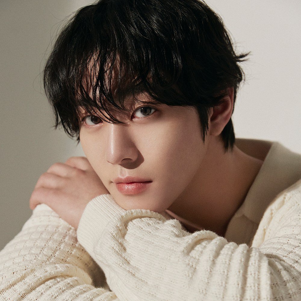 Behind-the-scenes cut of Ahn Hyoseop