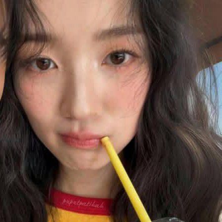Recent activity shot of Kim Hyeyoon