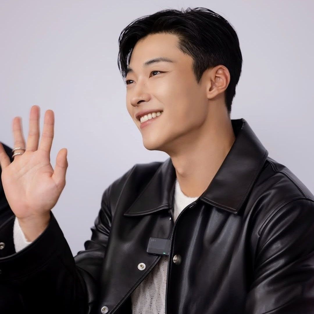 A moment captured by a fan of Woo Dohwan