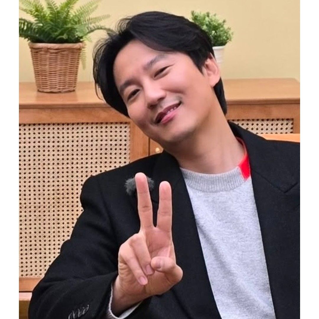 Behind-the-scenes cut of Kim Namgil