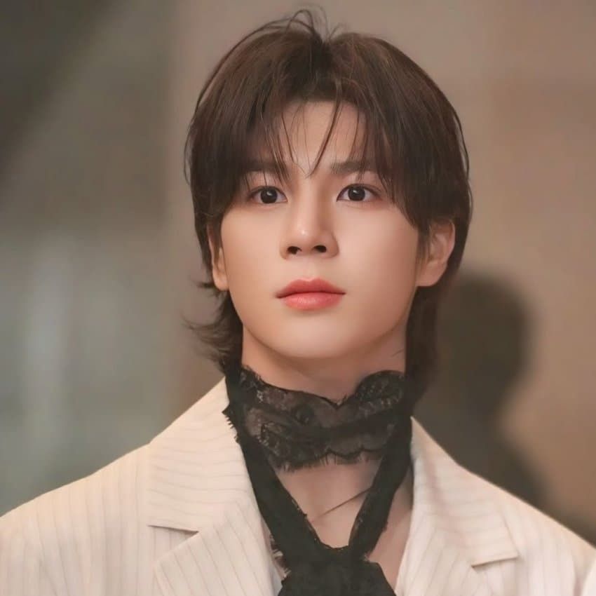 Cuplikan di balik layar dari Jeong Dongwon