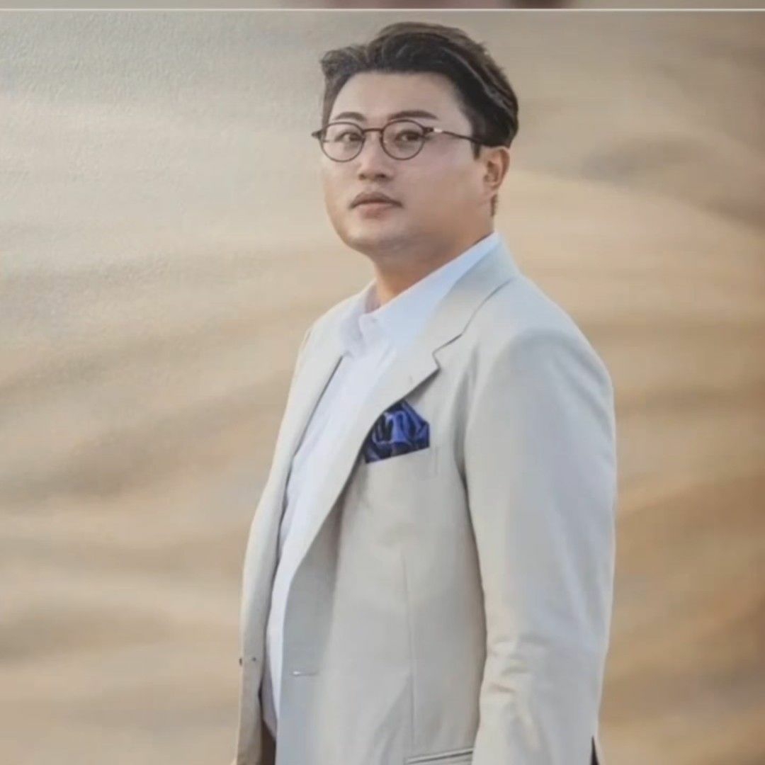 粉丝拍下的金浩中瞬间