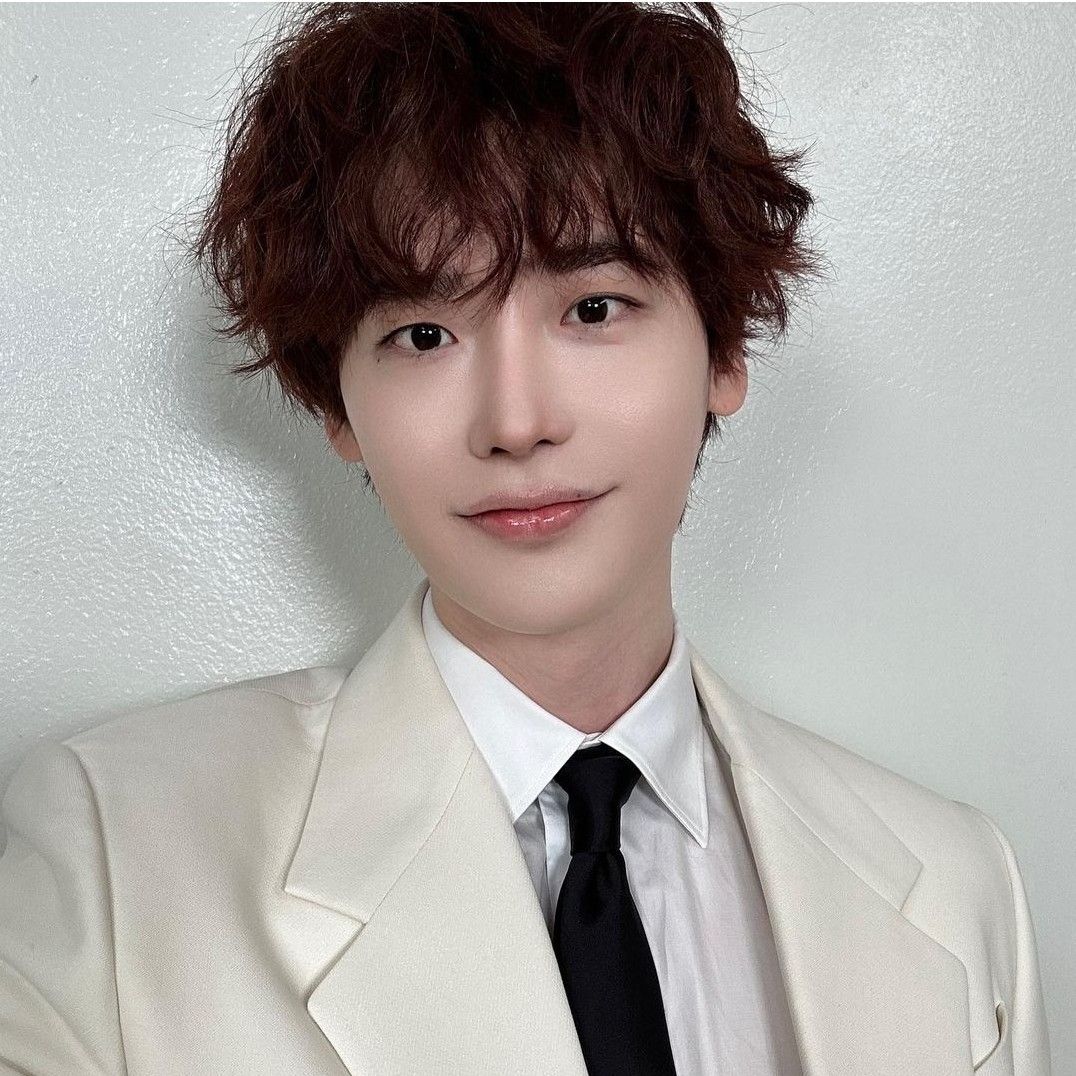 Latest photo of Lee Jongsuk