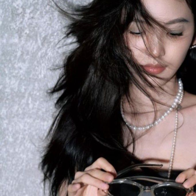 Latest photo of Zhang Ruonan