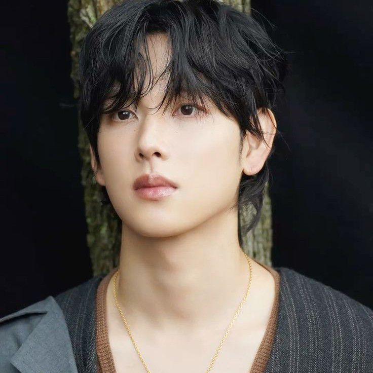 Recent activity shot of Yim Siwan