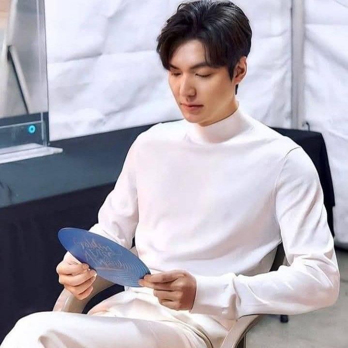 Behind-the-scenes cut of Lee Minho