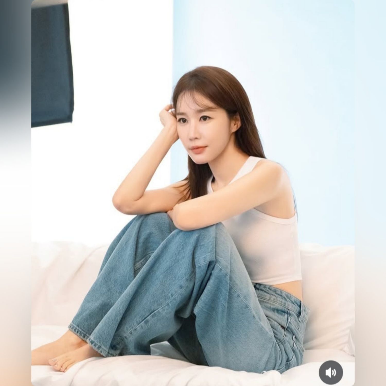 Recent activity shot of Yoo Inna