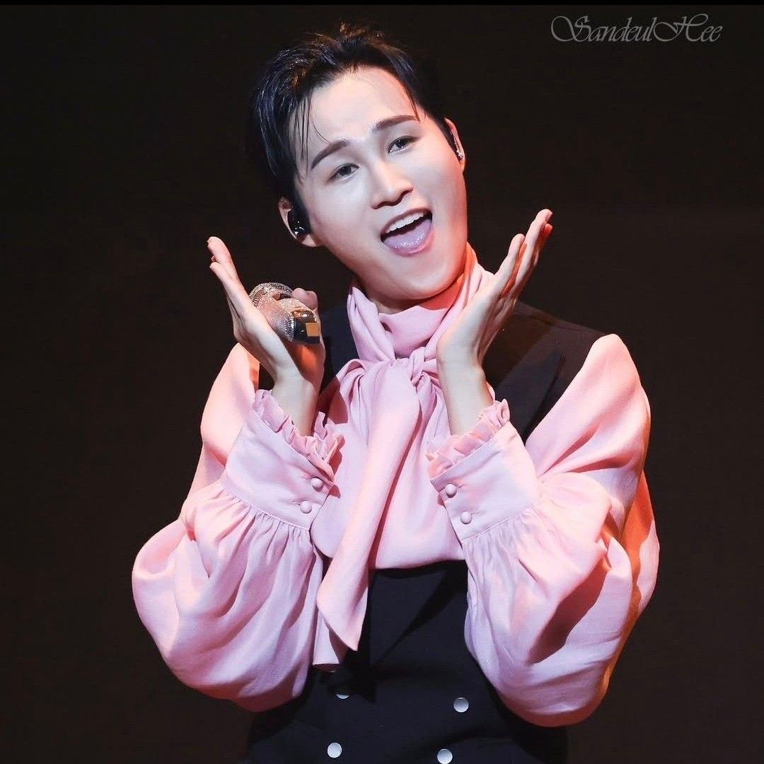 Momen yang diabadikan oleh penggemar Kim Heejae