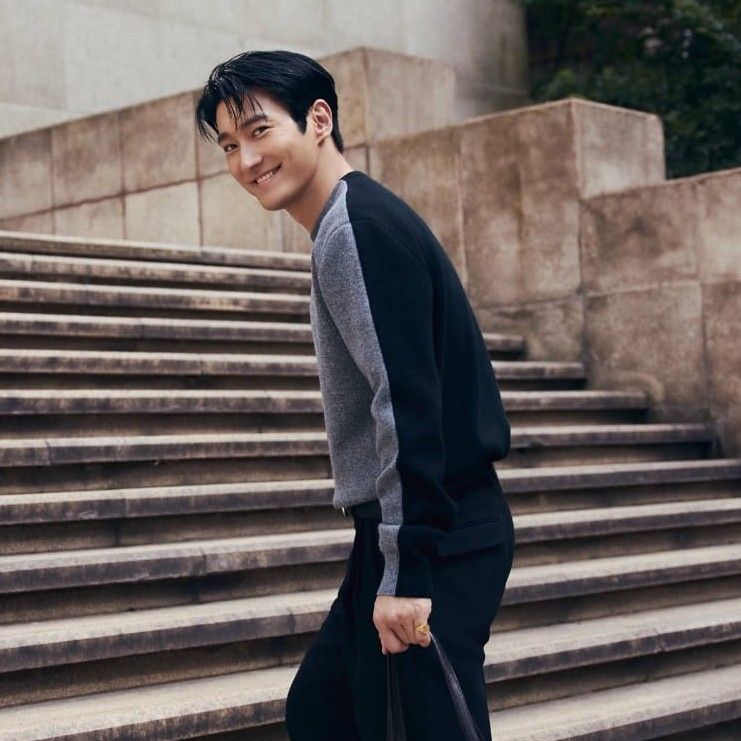 Latest photo of Choi Siwon