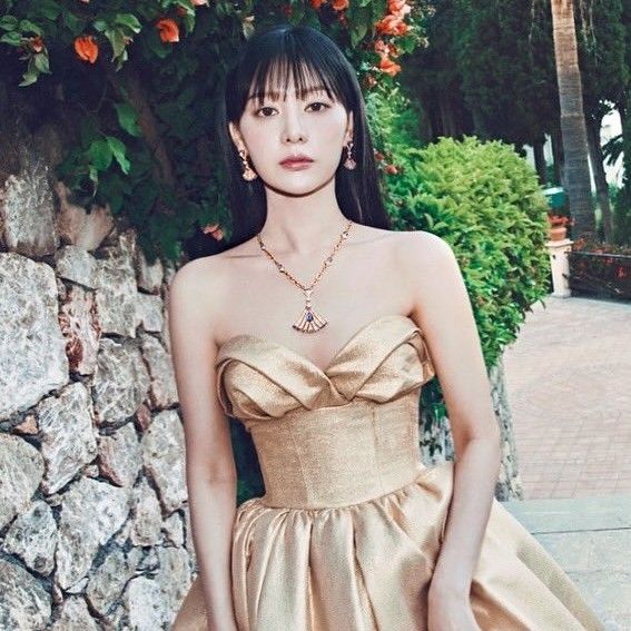 A moment captured by a fan of Kim Jiwon