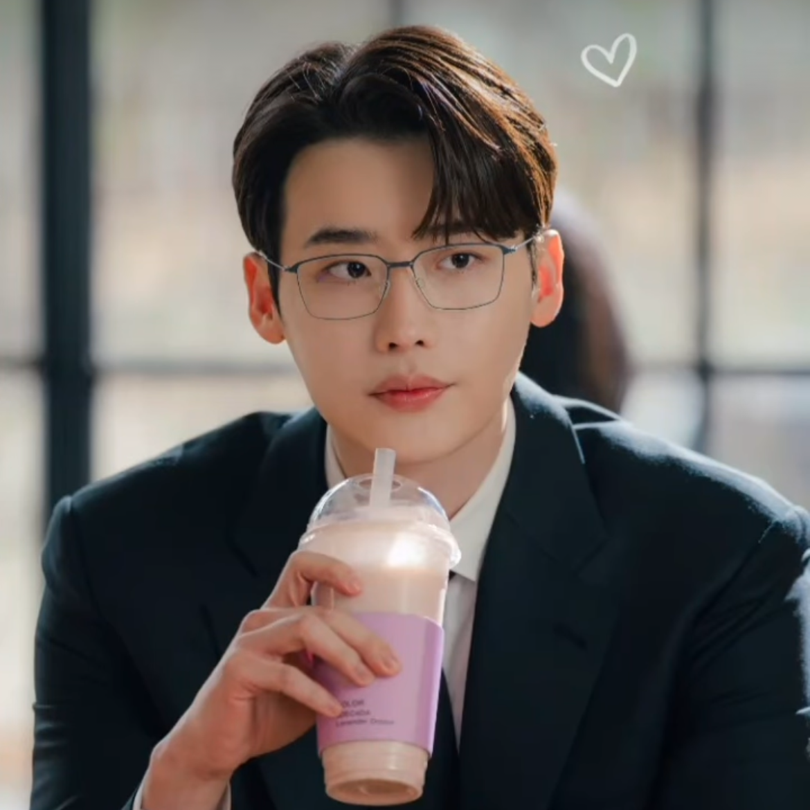 A moment captured by a fan of Lee Jongsuk