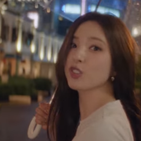 A moment captured by a fan of Shin Sekyung