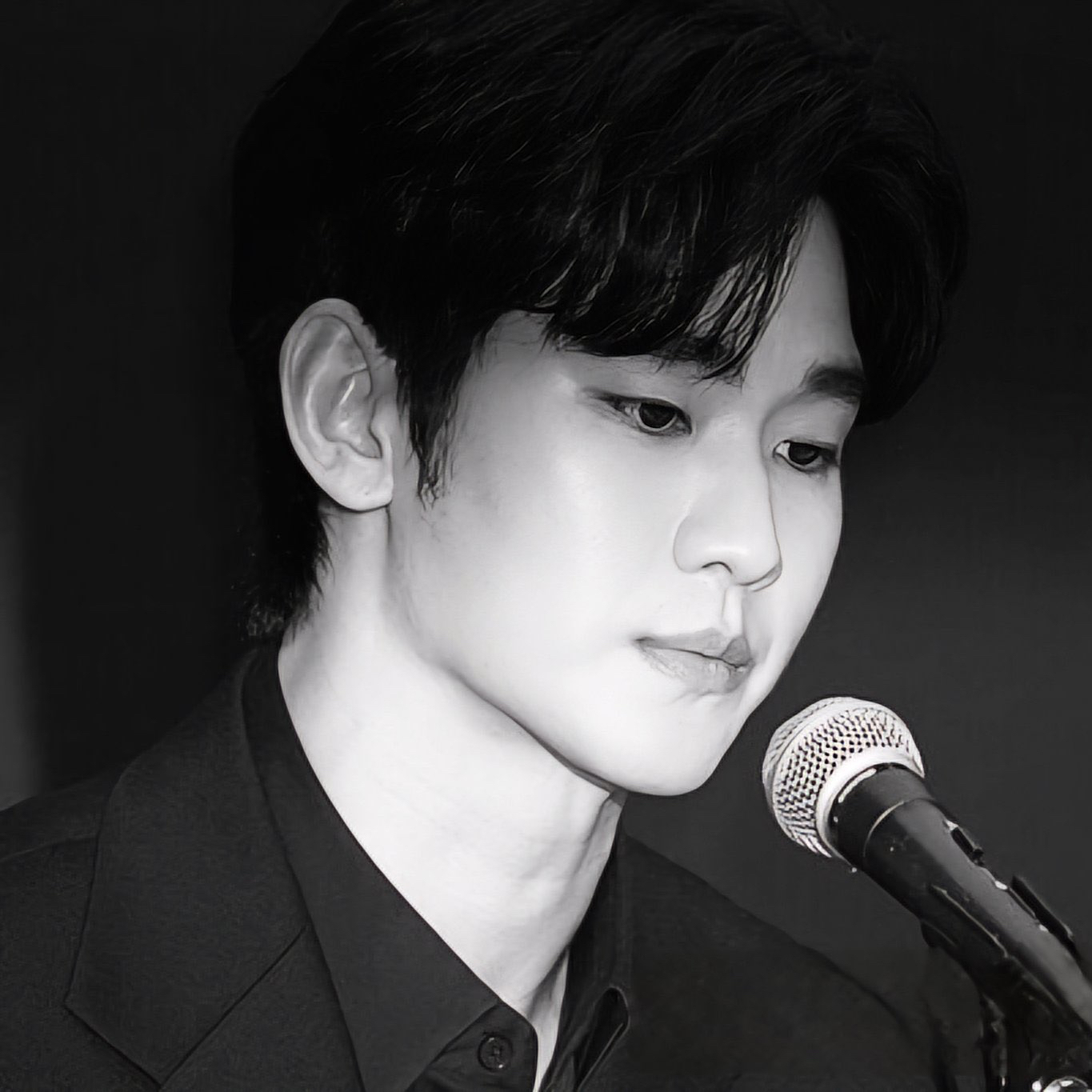 A moment captured by a fan of Kim Soohyun