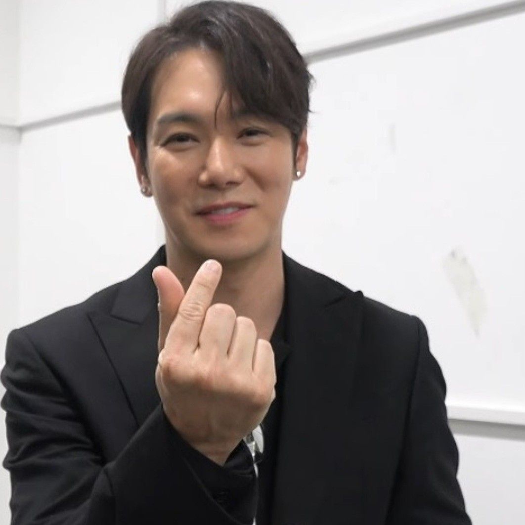 A moment captured by a fan of Hwanhee