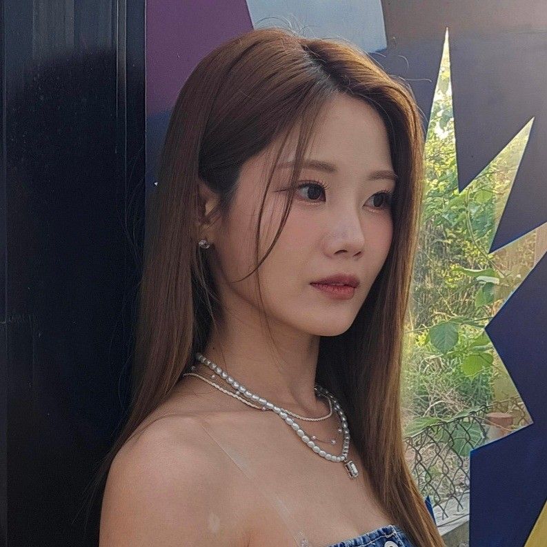A moment captured by a fan of Bae Ahyeon