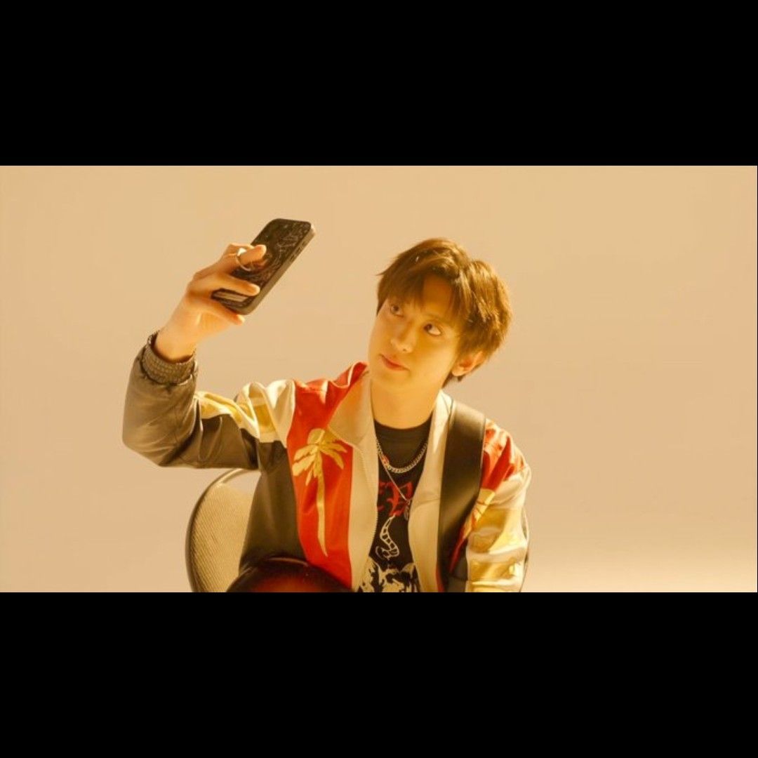 Behind-the-scenes cut of Kim Junghyun