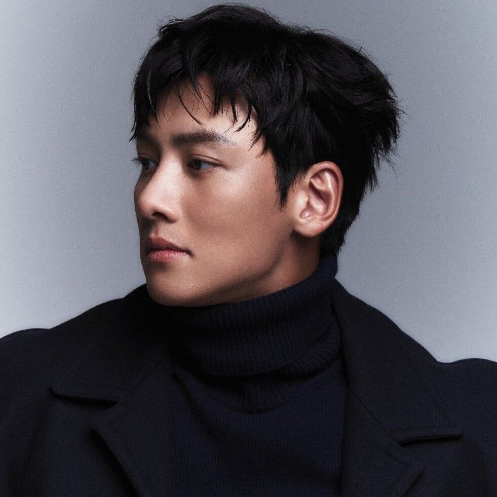 Behind-the-scenes cut of Ji Changwook